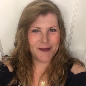 Meet your Posher, Leslie